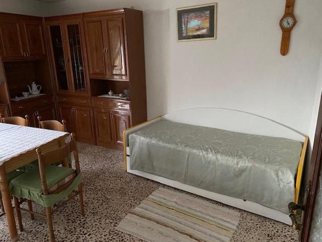 casa sulla roccia Villa Sperlinga Esterno foto